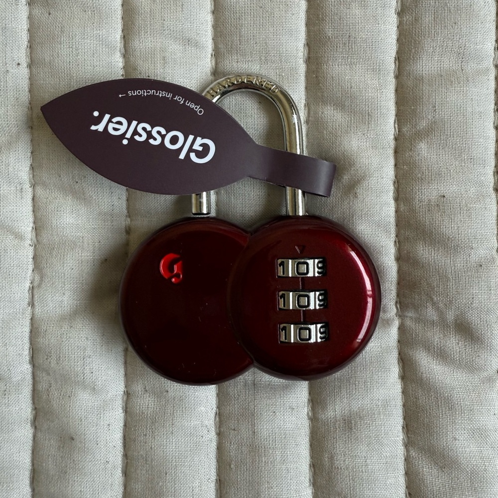 Glossier cherry lock